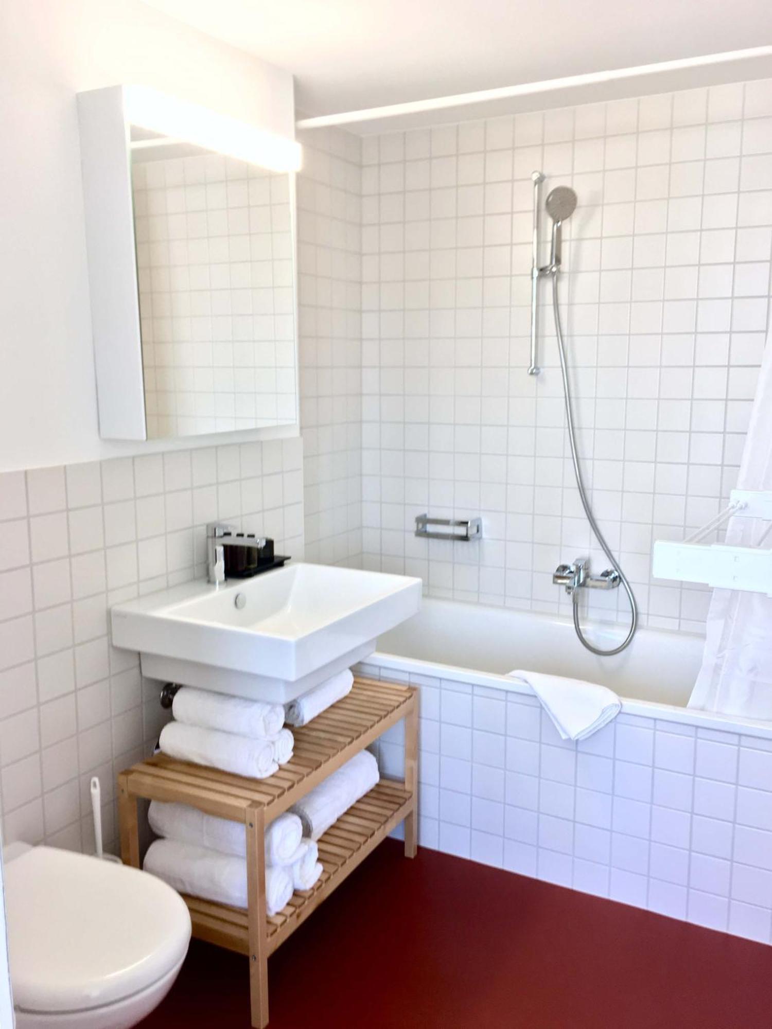 Viadukt Homestay Цюрих Екстериор снимка