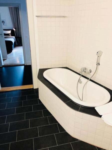 Viadukt Homestay Цюрих Екстериор снимка